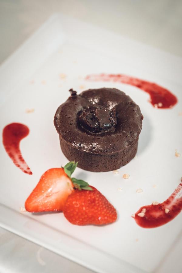 Logis Hotel Restaurant & Pizzeria Vuillot 屈索 外观 照片