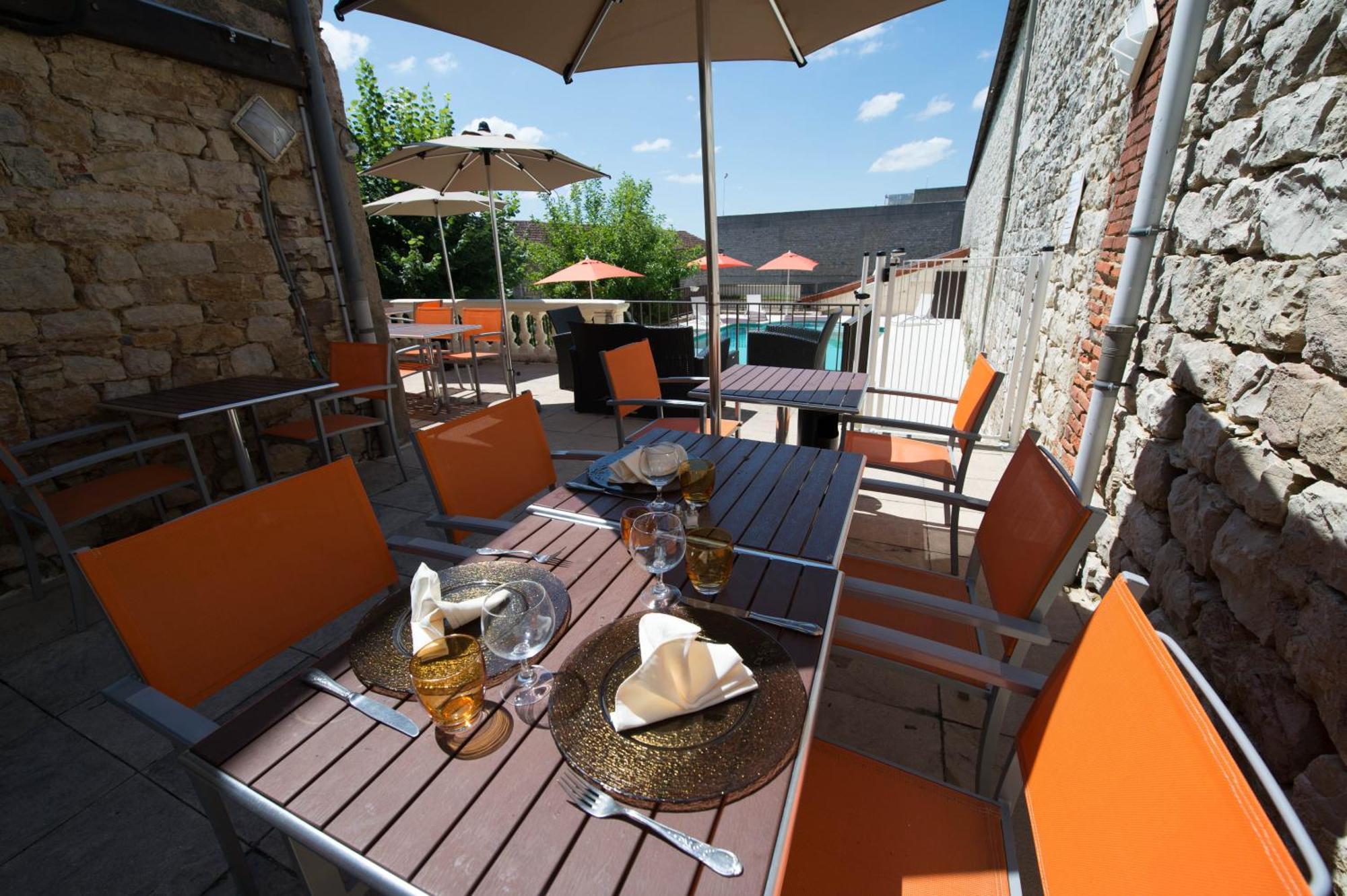 Logis Hotel Restaurant & Pizzeria Vuillot 屈索 外观 照片
