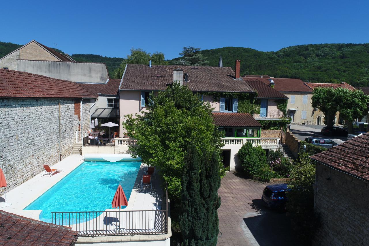 Logis Hotel Restaurant & Pizzeria Vuillot 屈索 外观 照片