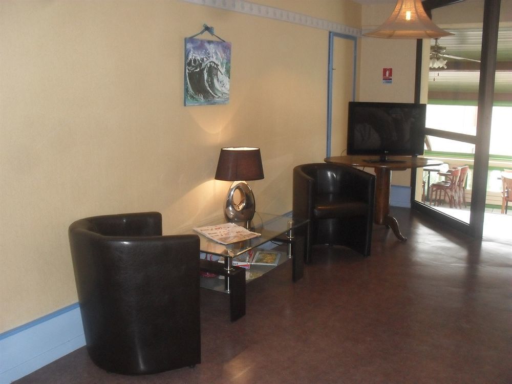 Logis Hotel Restaurant & Pizzeria Vuillot 屈索 外观 照片