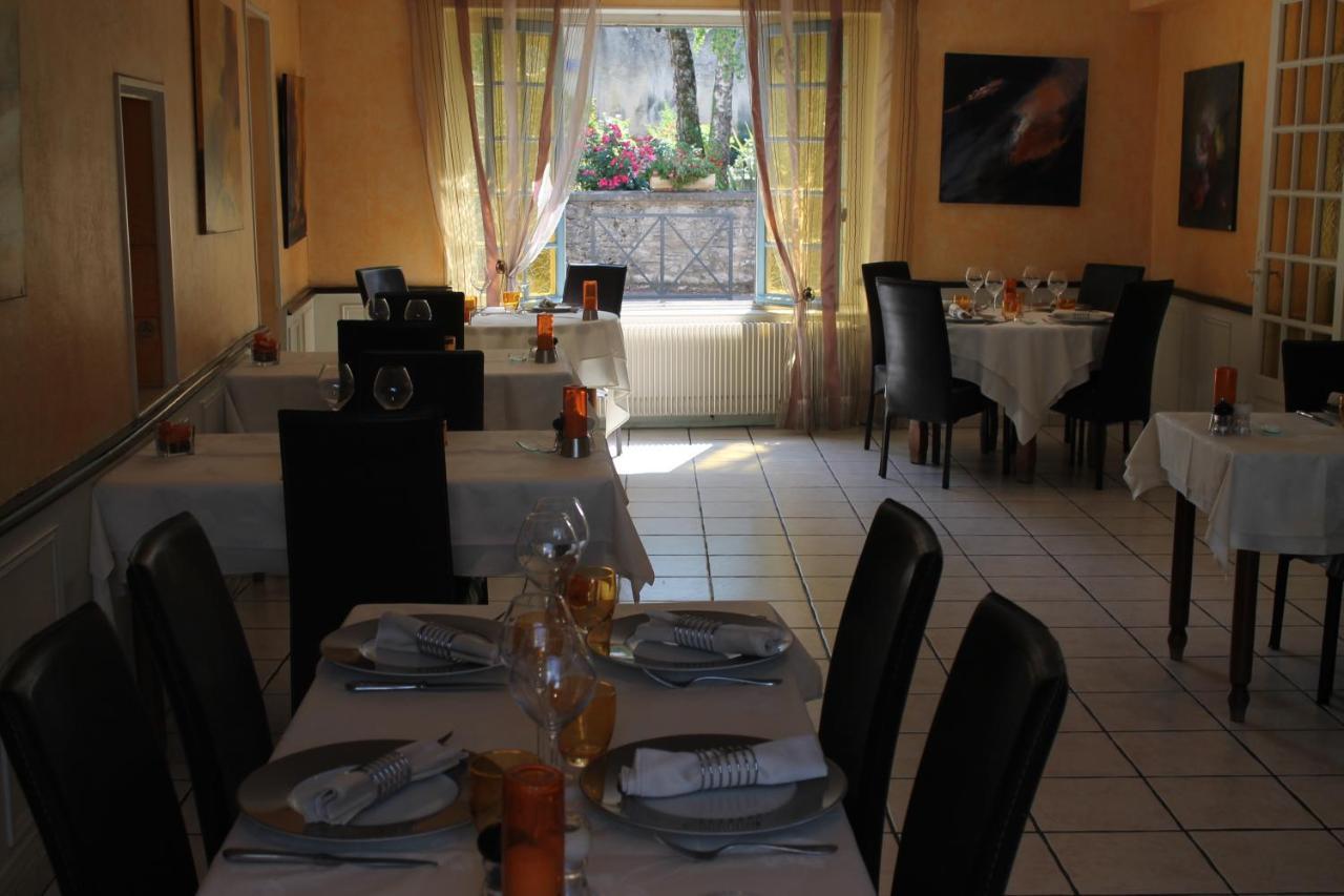 Logis Hotel Restaurant & Pizzeria Vuillot 屈索 外观 照片